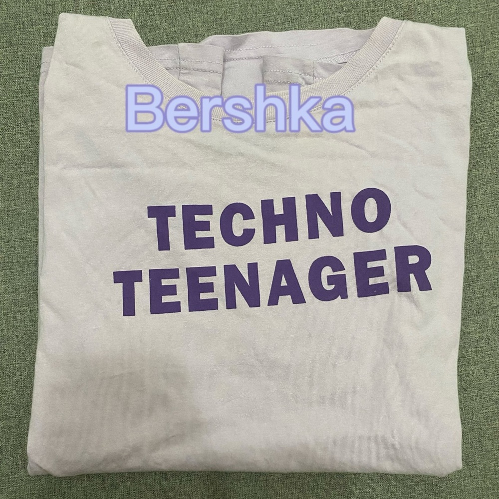 LAST! BERSHKA T-Shirt